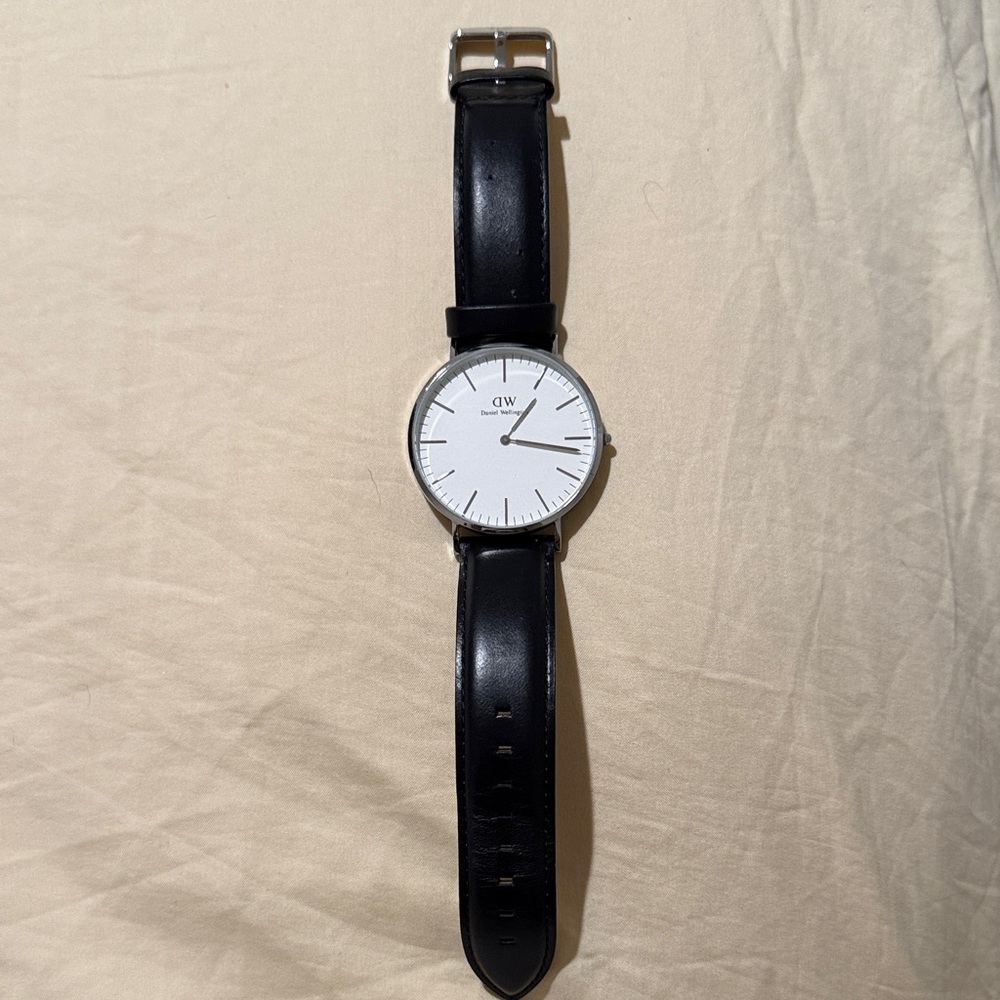 Daniel Wellington Classic Black and White Watch - Picture 1 of 8